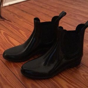 J crew black Chelsea rain boots!